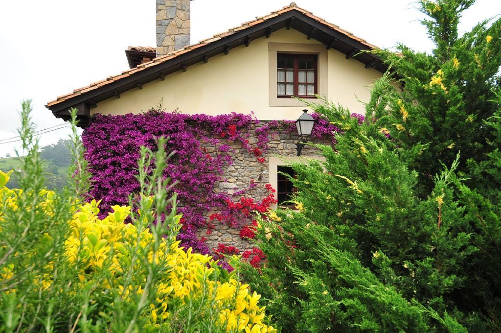 Casa Rural Llugaron I Pension Miravalles Buitenkant foto