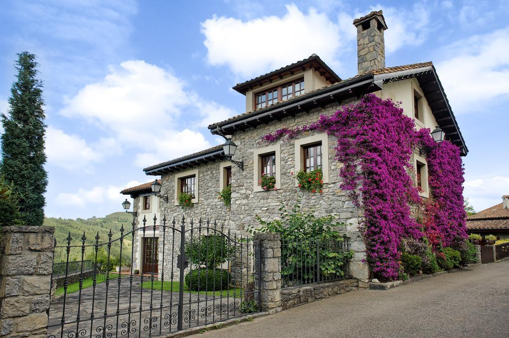 Casa Rural Llugaron I Pension Miravalles Buitenkant foto