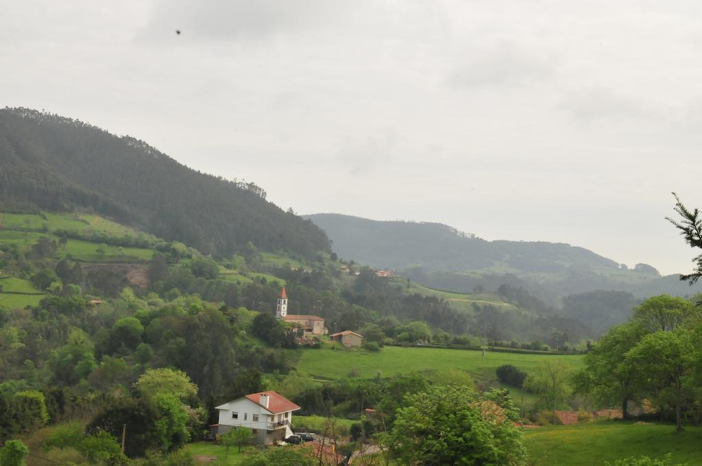 Casa Rural Llugaron I Pension Miravalles Buitenkant foto